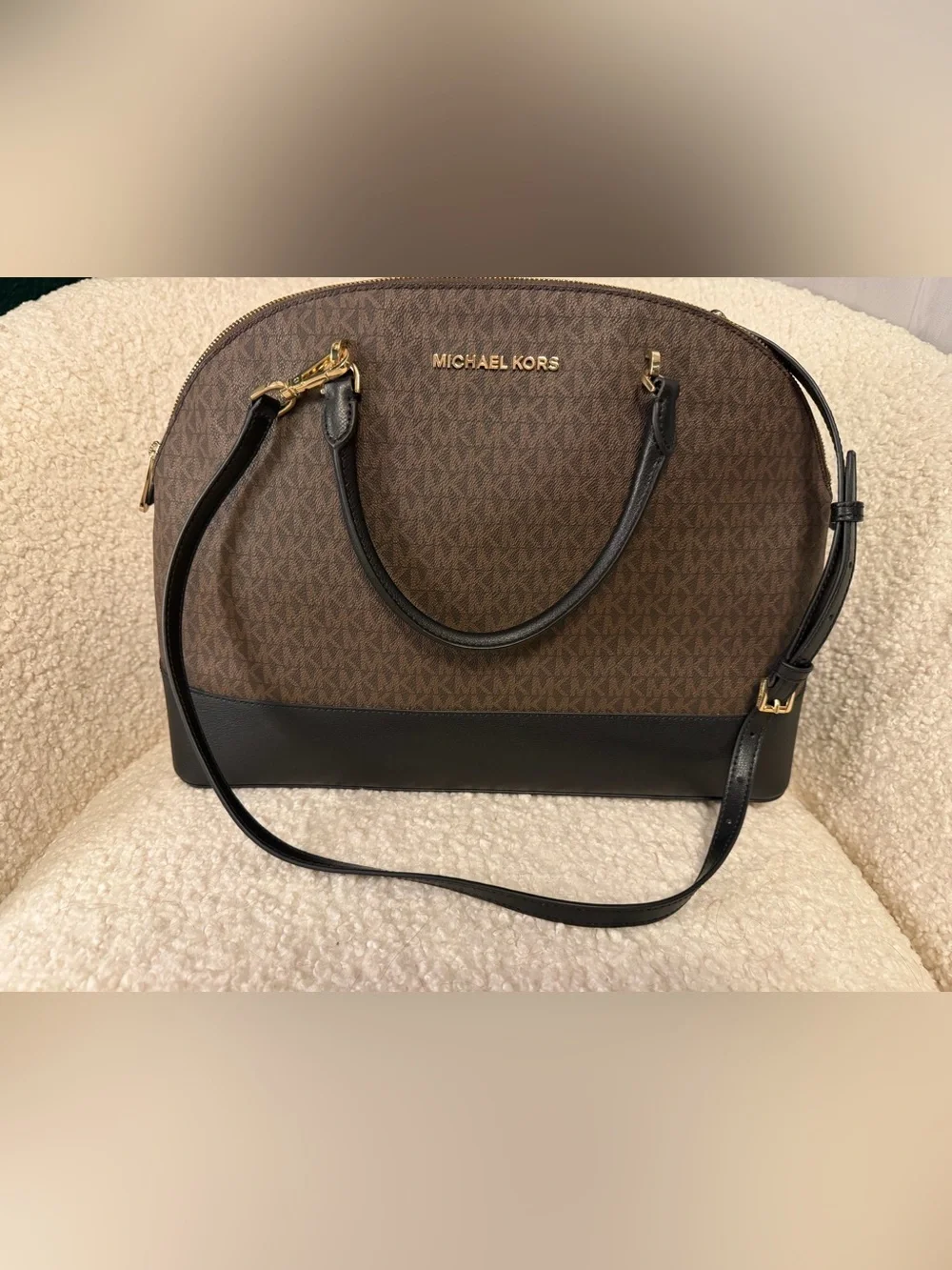 ✨ MK Emmy XL Dome Satchel - EUC with Tags! ✨
